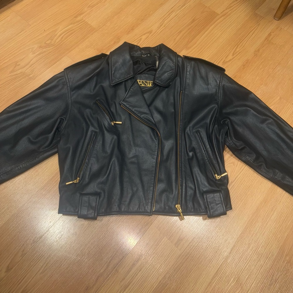 Vintage leather jacket, Women’s medium